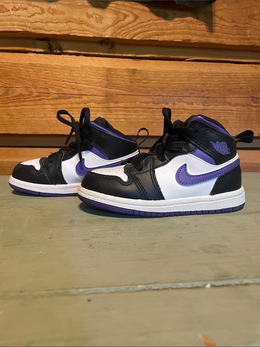 Nike Kids Black White Purple High-Top Sneakers (Toddler)
